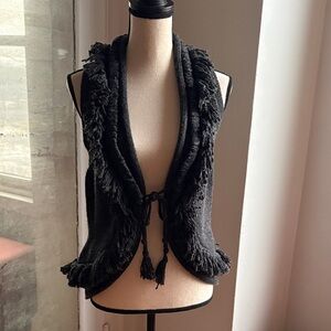 [Wrap London] Fringe Sweater Vest